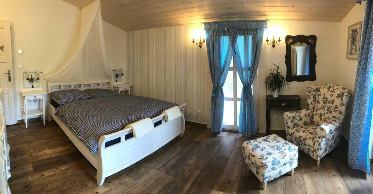Penzion Primášé Dolni Vestonice Exteriér fotografie
